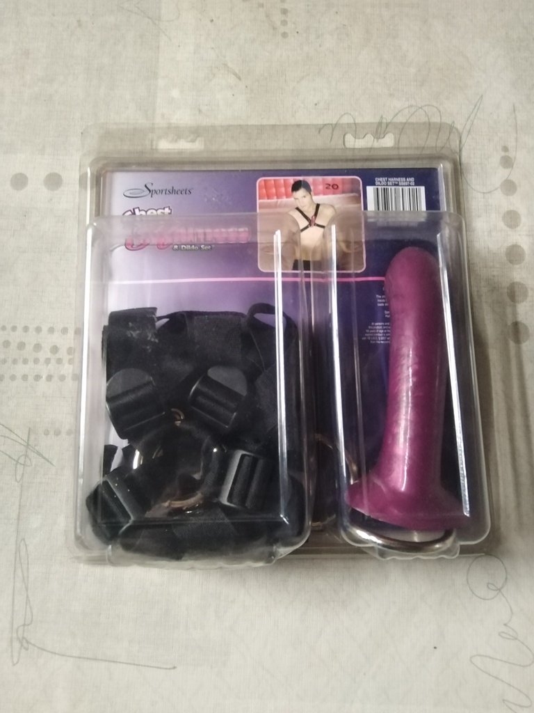 Chess harnas met dildo