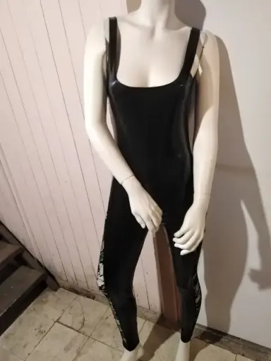 Lak catsuit