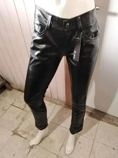 Lederlook broek
